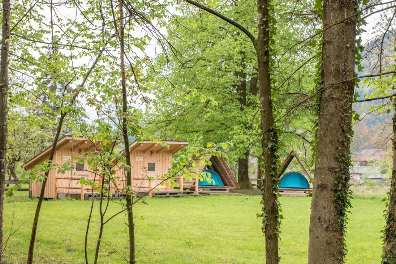 Kamp Na Otoku - Ljubno Ob Savinji Hotell Exteriör bild