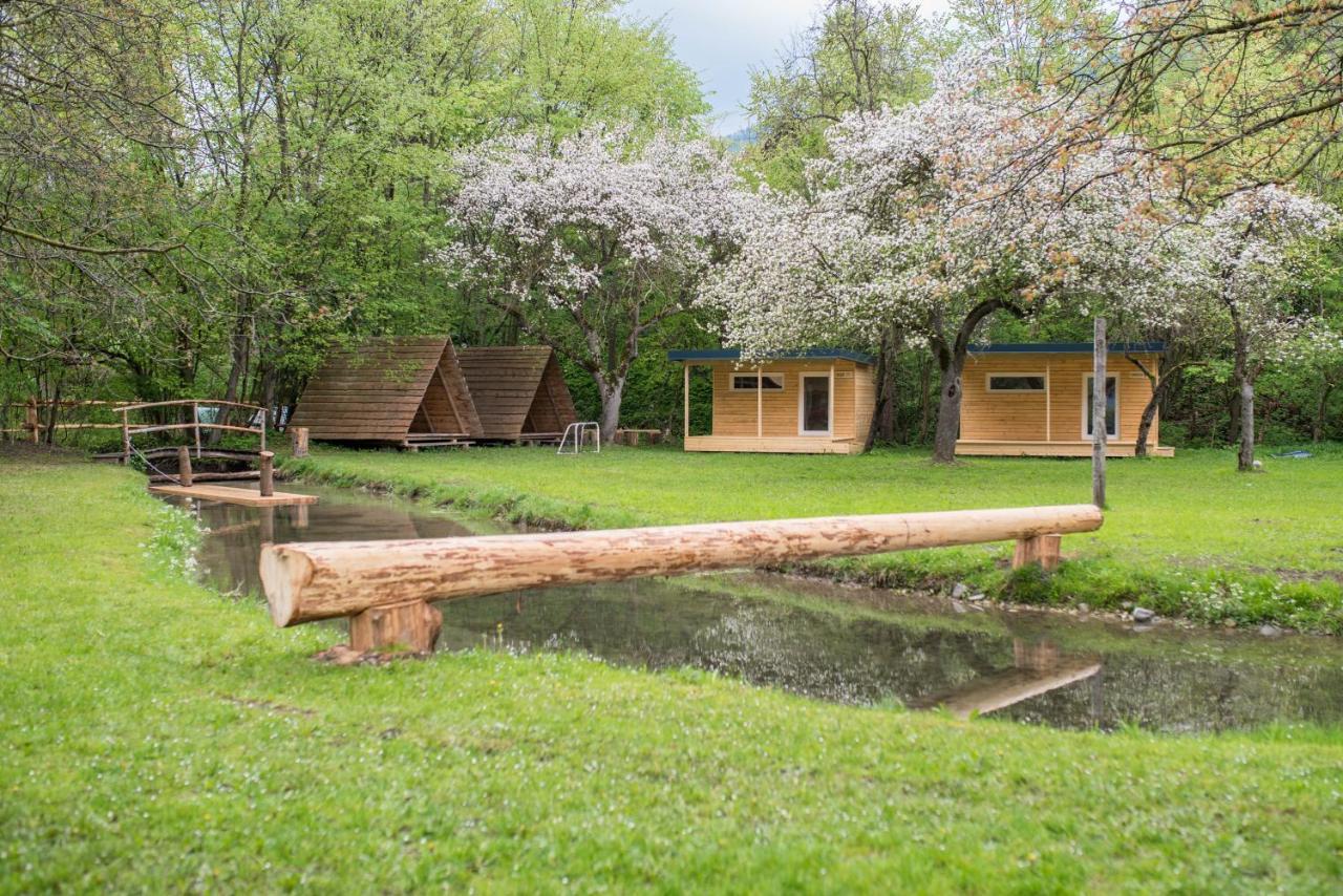 Kamp Na Otoku - Ljubno Ob Savinji Hotell Exteriör bild
