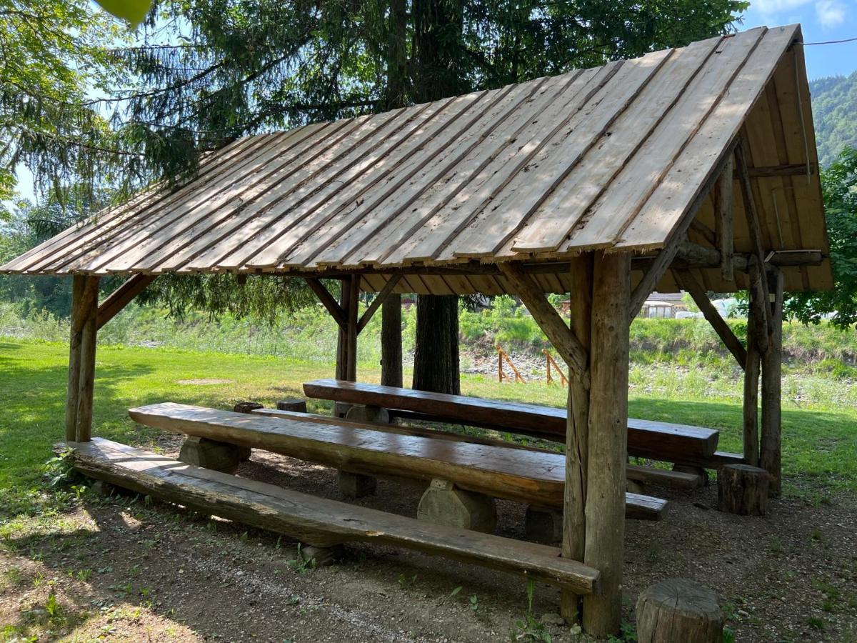 Kamp Na Otoku - Ljubno Ob Savinji Hotell Exteriör bild