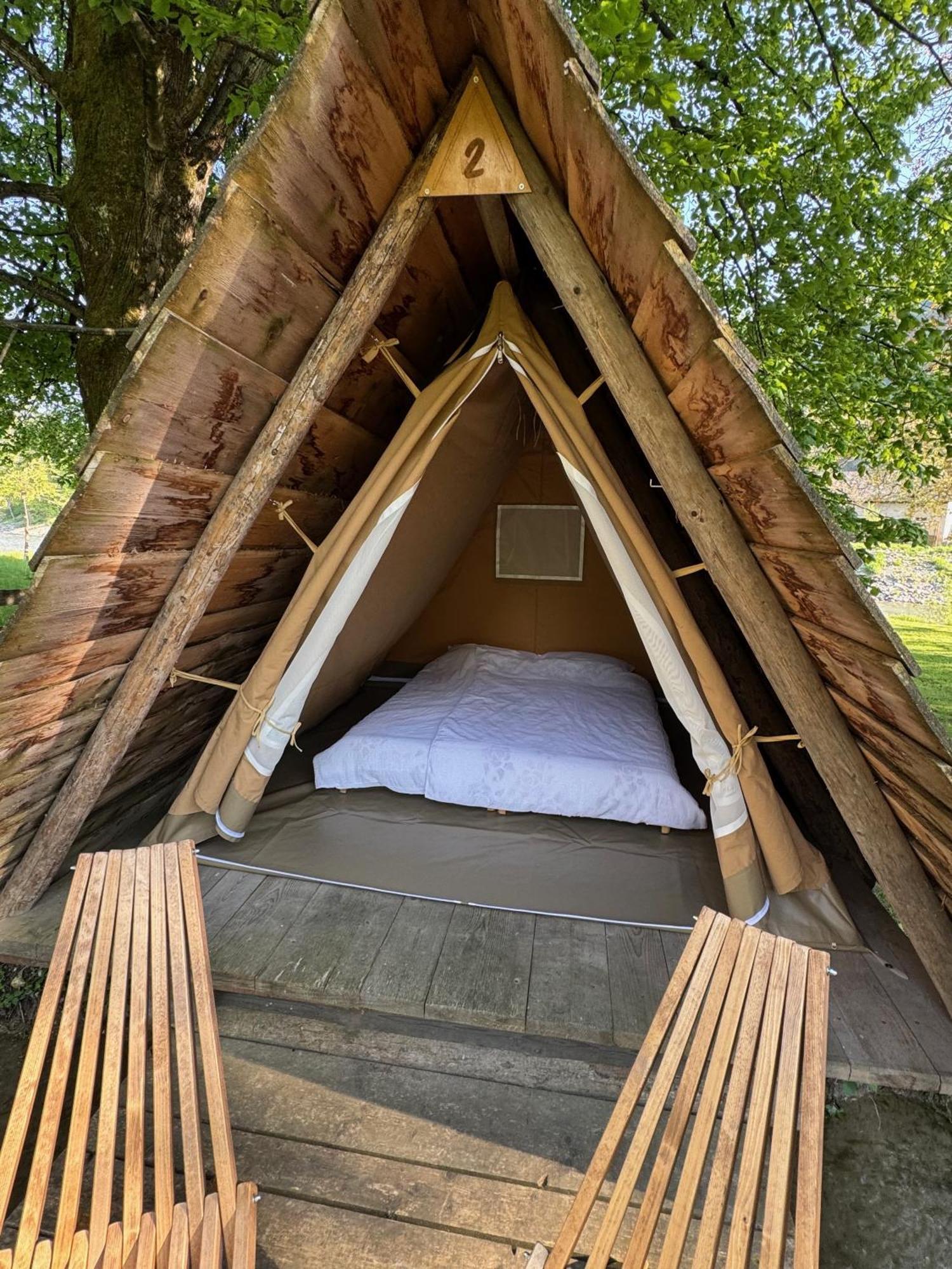Kamp Na Otoku - Ljubno Ob Savinji Hotell Exteriör bild
