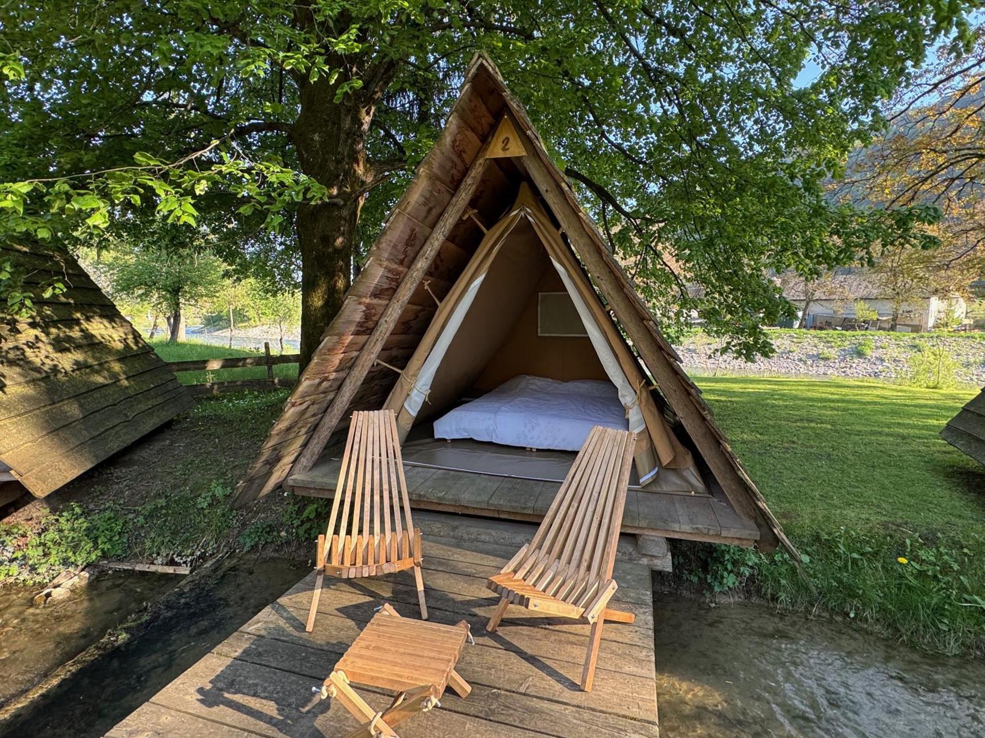 Kamp Na Otoku - Ljubno Ob Savinji Hotell Exteriör bild